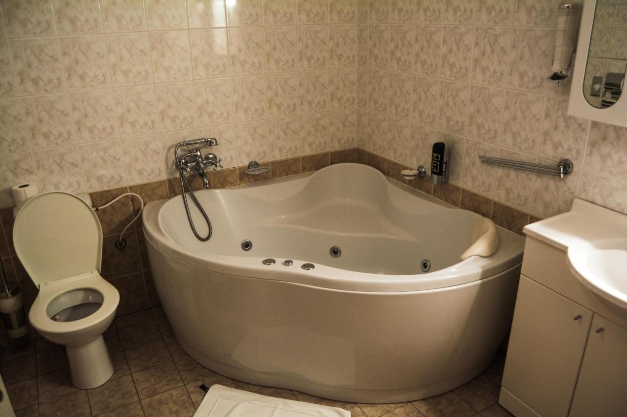 Hotel Rohac Trstená Eksteriør billede